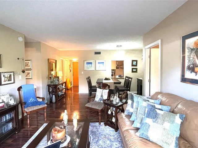 1301 NE 7th St # 112, Hallandale Beach FL 33009