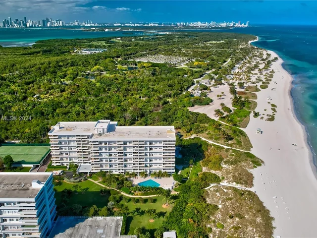 155 SE Ocean Lane Dr # 1006, Key Biscayne FL 33149