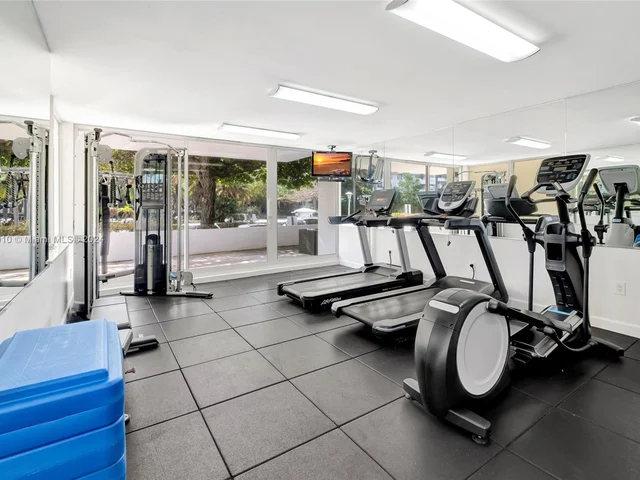 155 SE Ocean Lane Dr # 1006, Key Biscayne FL 33149