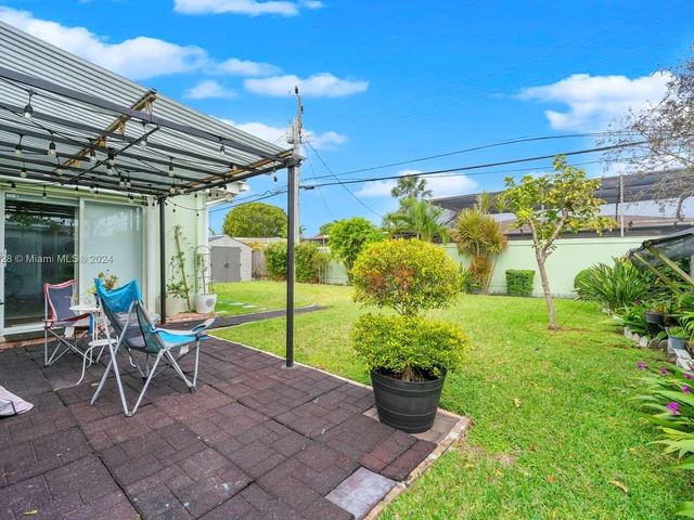 7545 SW 30th St, Miami FL 33155