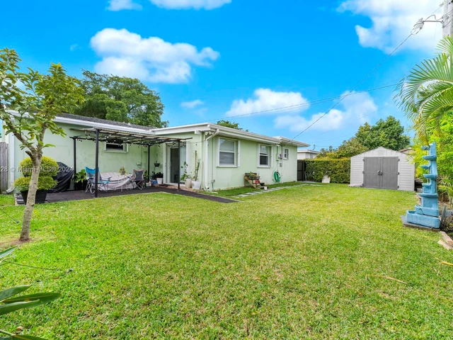 7545 SW 30th St, Miami FL 33155