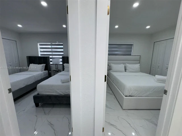 2490 NW 44th St # 2490, Miami FL 33142