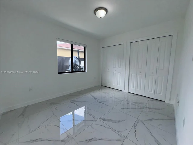 2490 NW 44th St # 2492, Miami FL 33142