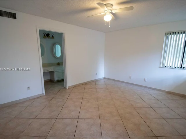 8005 NW 15th Mnr # 1, Plantation FL 33322