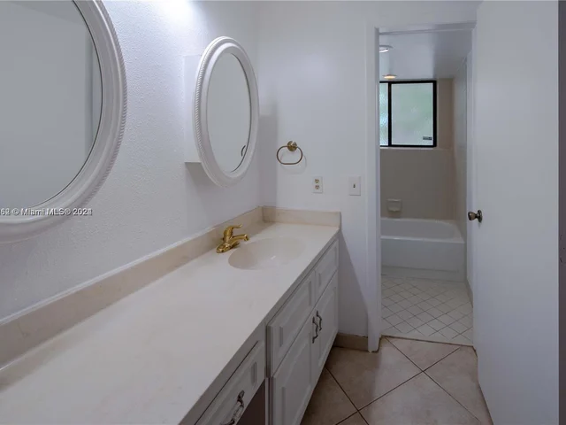 8005 NW 15th Mnr # 1, Plantation FL 33322