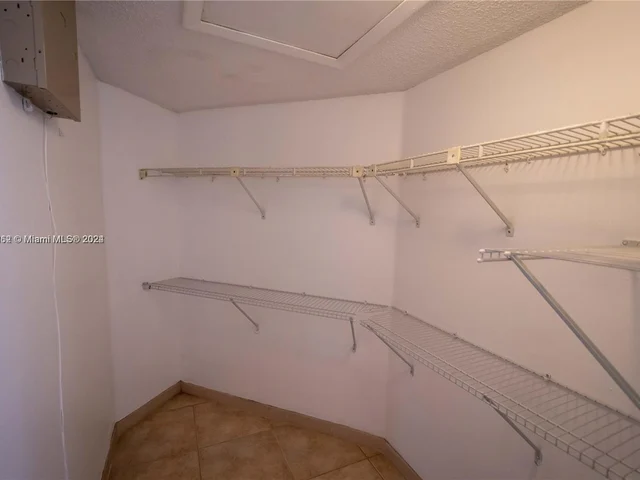 8005 NW 15th Mnr # 1, Plantation FL 33322