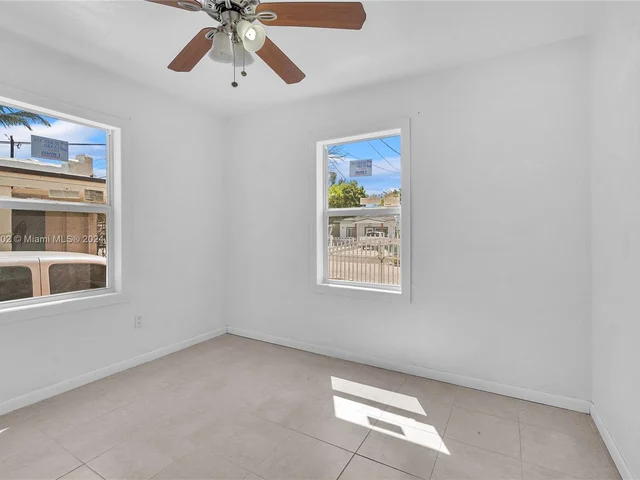 1621 NW 33rd St, Miami FL 33142