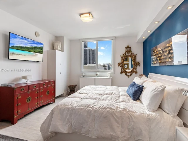 275 NE 18th St # 707, Miami FL 33132