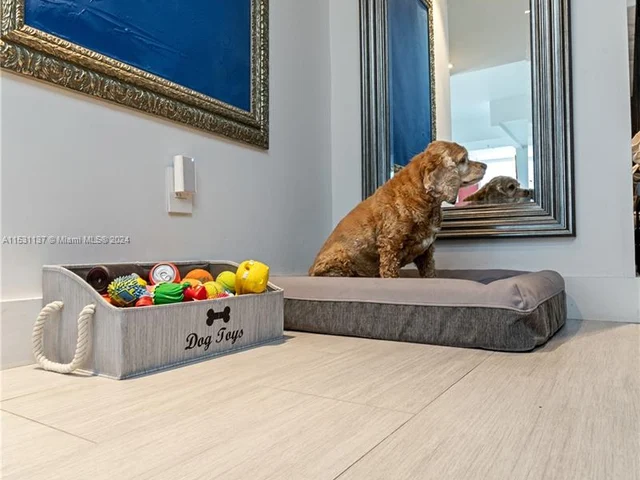 275 NE 18th St # 707, Miami FL 33132