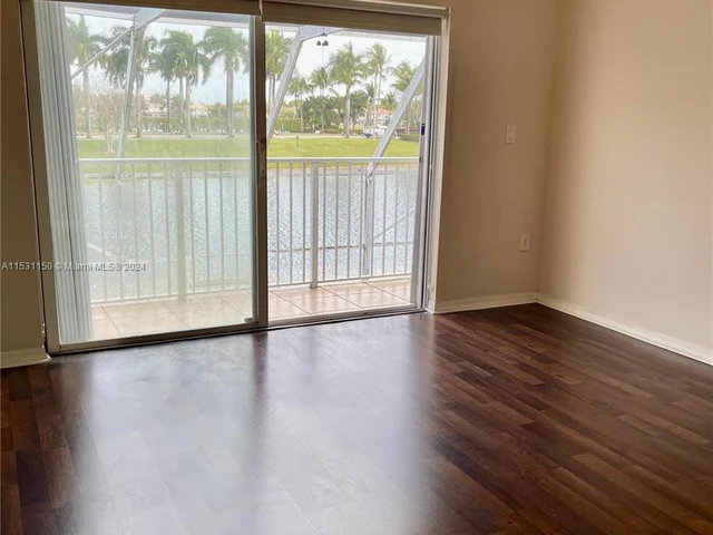 10933 NW 65th St # 10933, Doral FL 33178