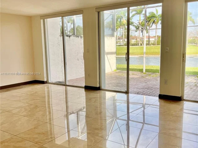 10933 NW 65th St # 10933, Doral FL 33178