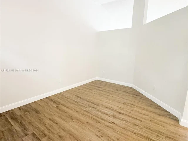 1574 NW 103rd Ter, Coral Springs FL 33071