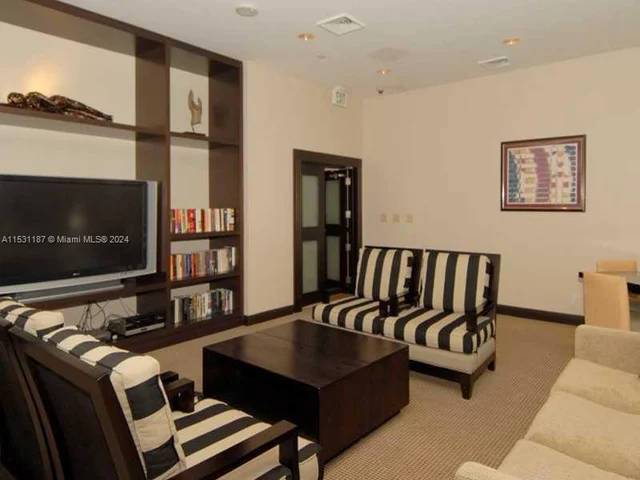 3598 Yacht Club Dr # 4, Aventura FL 33180