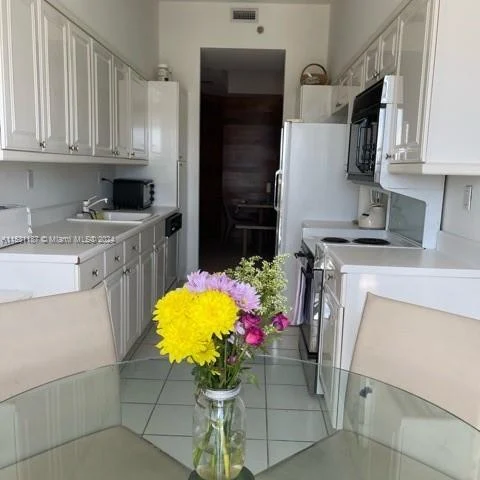 3598 Yacht Club Dr # 4, Aventura FL 33180