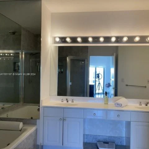 3598 Yacht Club Dr # 4, Aventura FL 33180