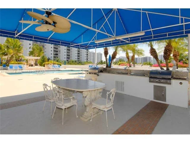 3598 Yacht Club Dr # 4, Aventura FL 33180