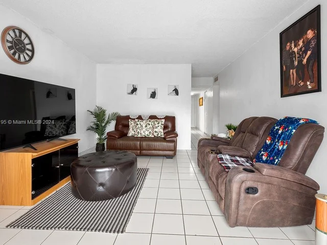 820 SW 105th Ave # 607, Miami FL 33174