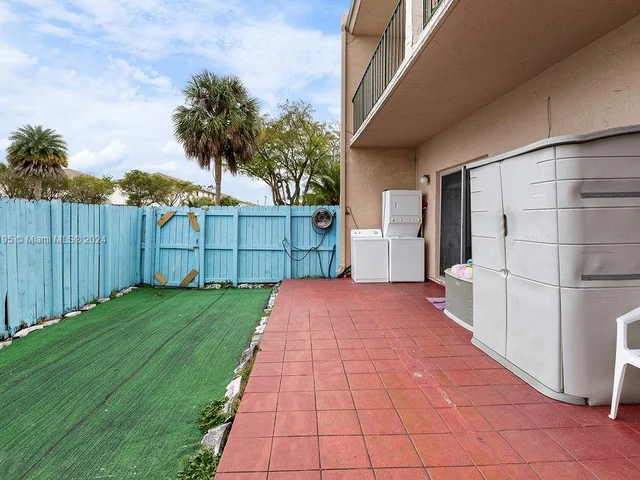 820 SW 105th Ave # 607, Miami FL 33174