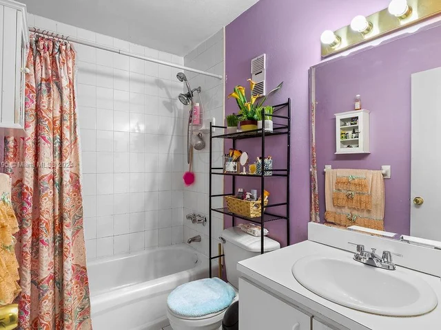 820 SW 105th Ave # 607, Miami FL 33174