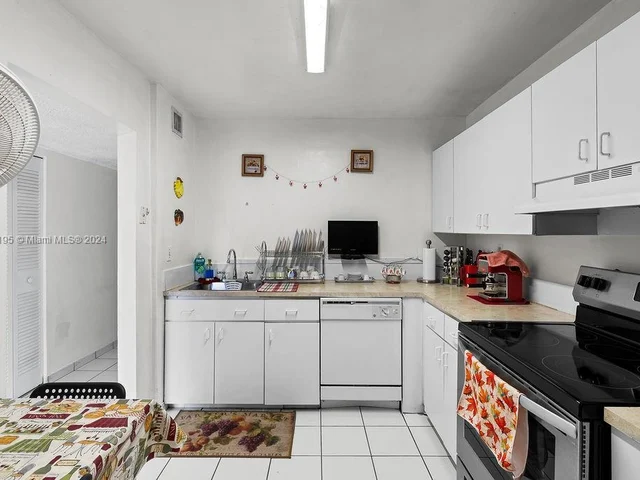 820 SW 105th Ave # 607, Miami FL 33174