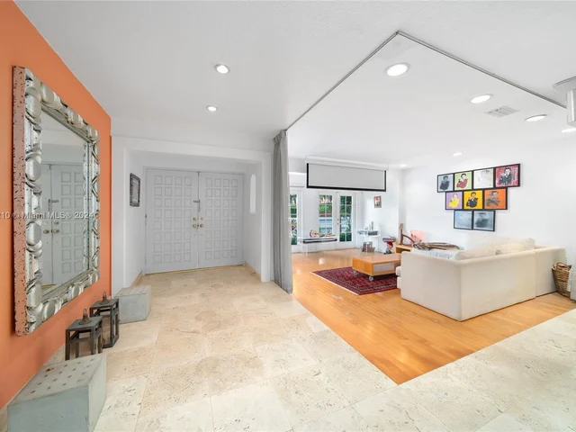 301 W Rivo Alto Dr # 0, Miami Beach FL 33139