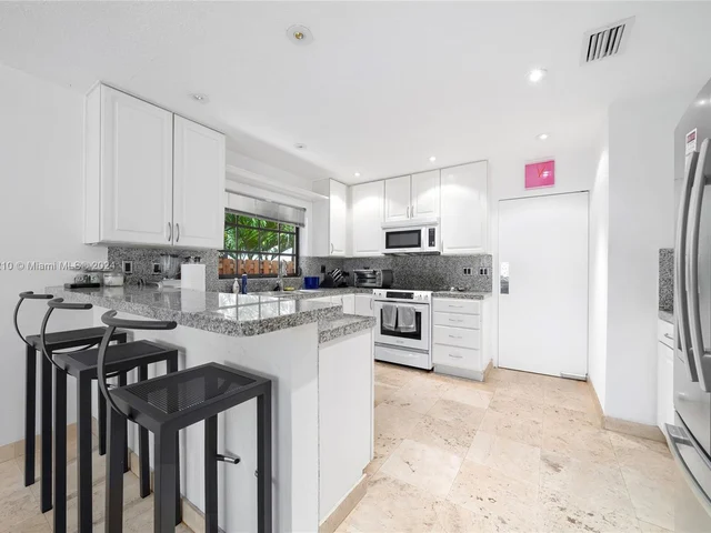 301 W Rivo Alto Dr # 0, Miami Beach FL 33139