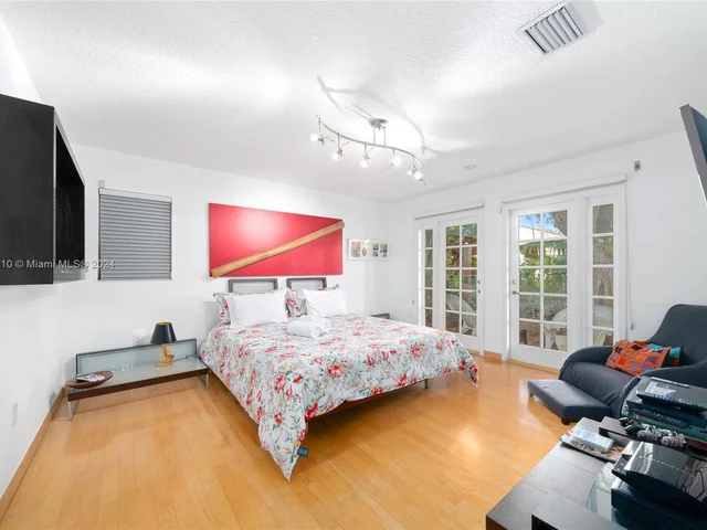 301 W Rivo Alto Dr # 0, Miami Beach FL 33139