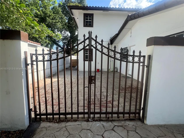 6284 SW 26th St # 0, Miami FL 33155