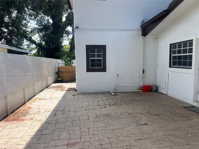 6284 SW 26th St # 0, Miami FL 33155