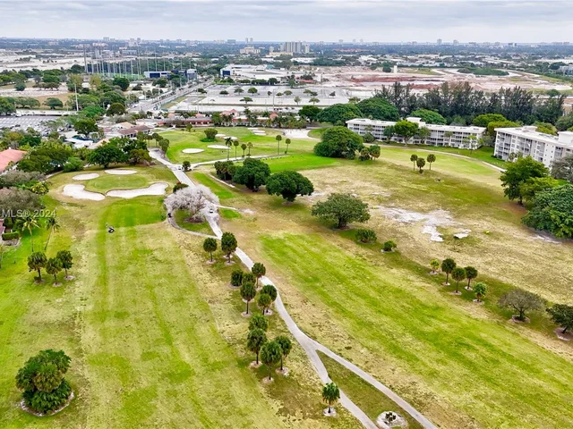 2800 N Palm Aire Dr # 310, Pompano Beach FL 33069