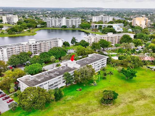 2800 N Palm Aire Dr # 310, Pompano Beach FL 33069