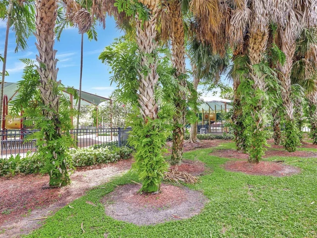 2800 N Palm Aire Dr # 310, Pompano Beach FL 33069