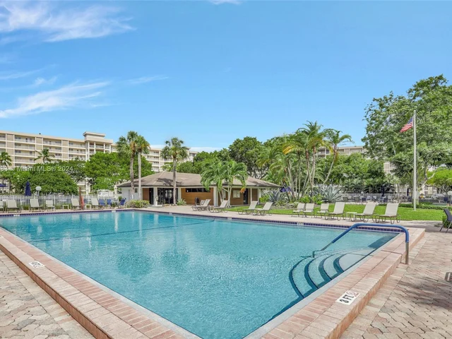 2800 N Palm Aire Dr # 310, Pompano Beach FL 33069