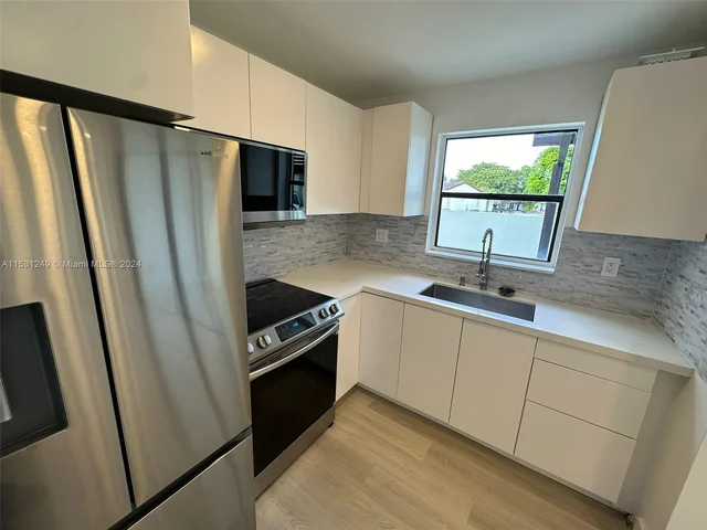 9734 NW 5th Ter # 9734, Miami FL 33172