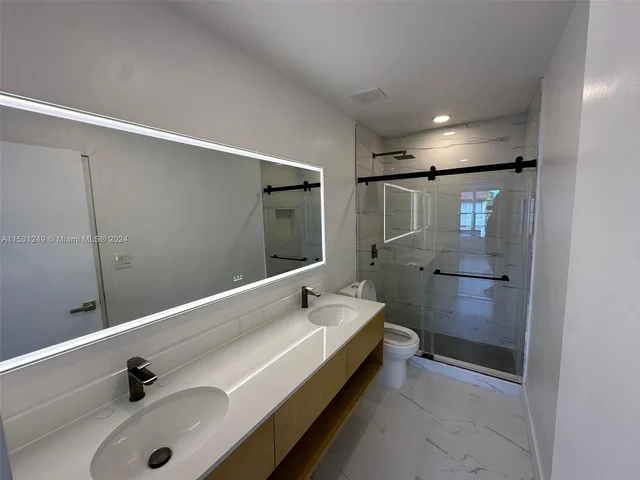 9734 NW 5th Ter # 9734, Miami FL 33172