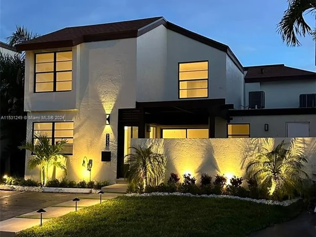 9734 NW 5th Ter # 9734, Miami FL 33172