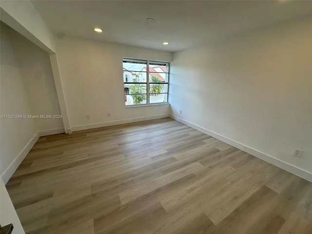 9734 NW 5th Ter # 9734, Miami FL 33172