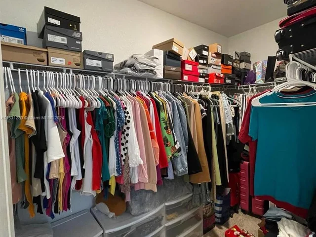 838 SE 17th St, Homestead FL 33034