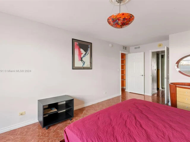 251 174th St # 319, Sunny Isles Beach FL 33160