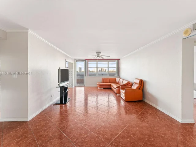 251 174th St # 319, Sunny Isles Beach FL 33160