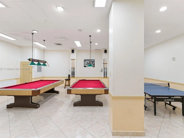 251 174th St # 319, Sunny Isles Beach FL 33160