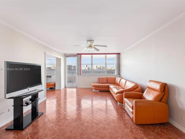 251 174th St # 319, Sunny Isles Beach FL 33160