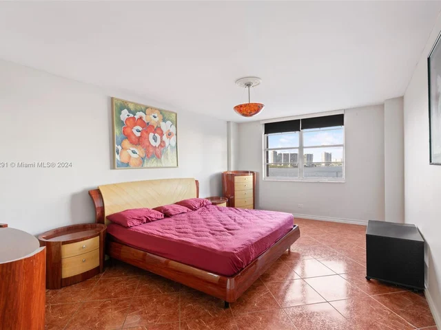 251 174th St # 319, Sunny Isles Beach FL 33160