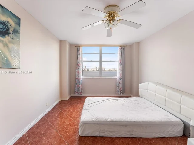 251 174th St # 319, Sunny Isles Beach FL 33160