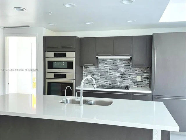 7751 NW 107th Ave # 215, Doral FL 33178