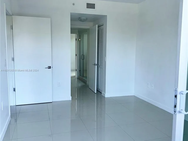 7751 NW 107th Ave # 215, Doral FL 33178