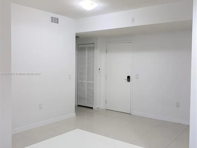 7751 NW 107th Ave # 215, Doral FL 33178