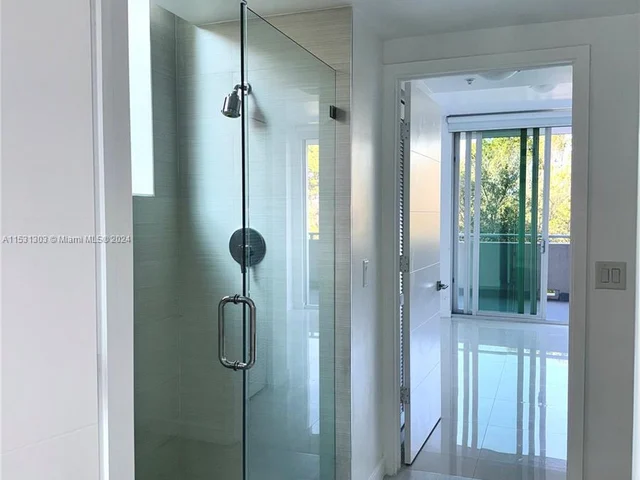 7751 NW 107th Ave # 215, Doral FL 33178