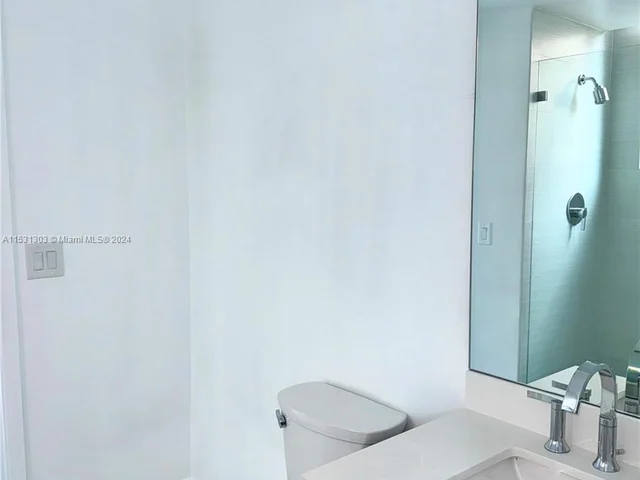 7751 NW 107th Ave # 215, Doral FL 33178