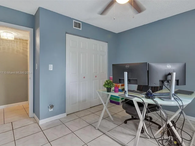 3001 N Oakland Forest Dr # 301, Oakland Park FL 33309